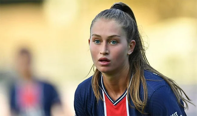 Dithejane: Bintang Chicago Fire yang Dazzle di Lapangan dan di Luar Lapangan