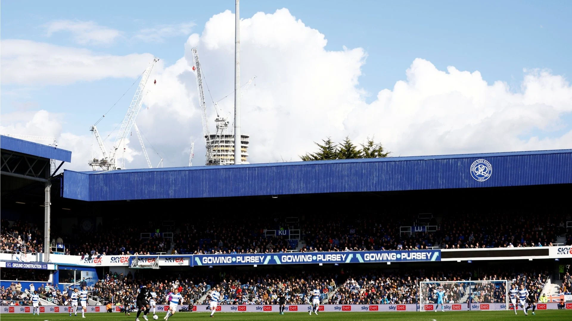 Drama Adu Penalti di Loftus Road: Lukas Jensen Jadi Mimpi Buruk QPR