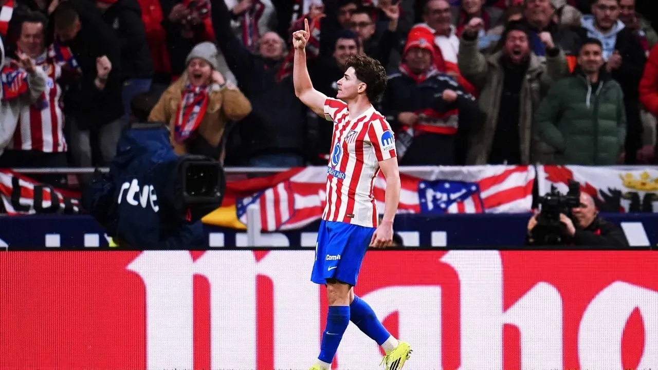Drama Julian Alvarez di Atletico Madrid: Dari Bintang Menjadi Target Kemarahan Suporter
