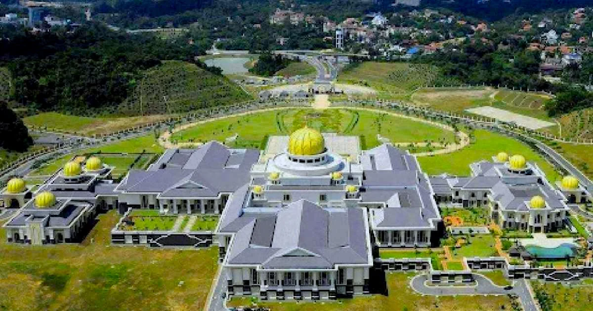 Geger Istana Nurul Iman: Sultan Brunei Resmi Cabut Gelar Menantu Kerajaan