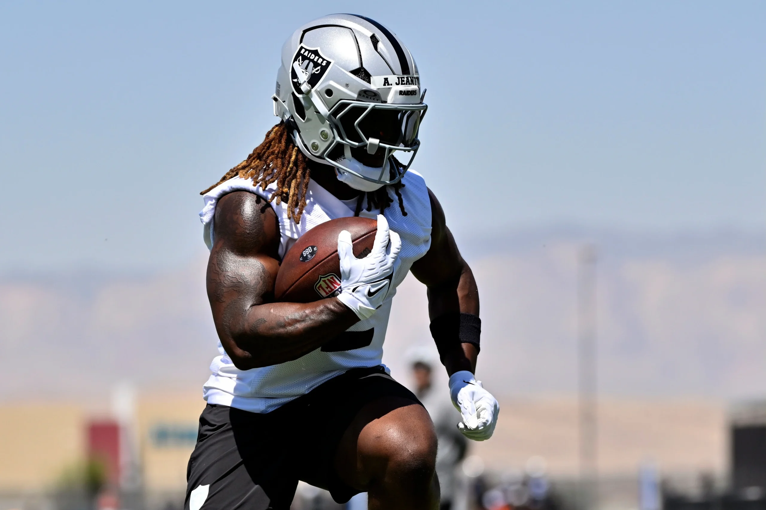 Kabar Cemas dari Las Vegas: Kondisi Terkini Ashton Jeanty dan Proyeksi Masa Depan Raiders