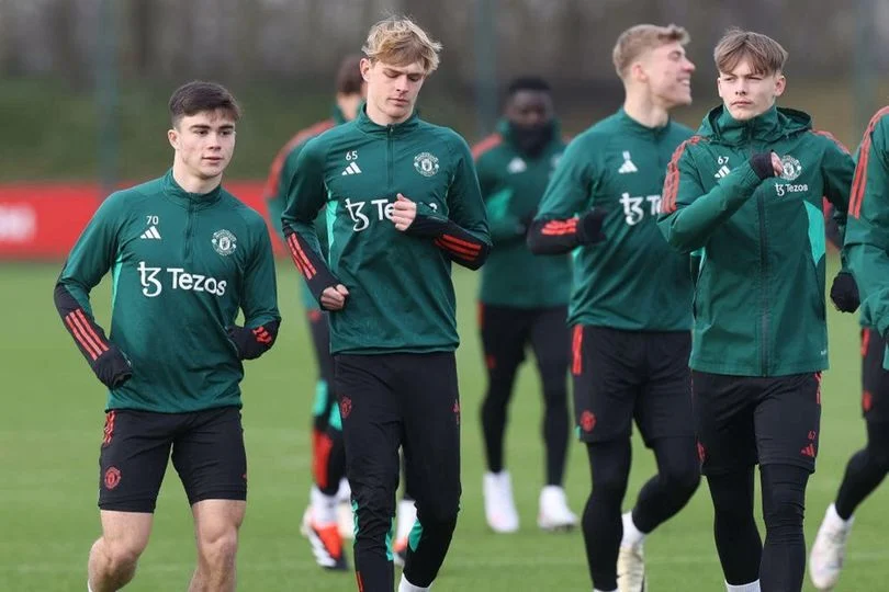 Krisis Bek Kiri Manchester United: Harry Amass Terancam Didepak di Tengah Perburuan Pemain Baru