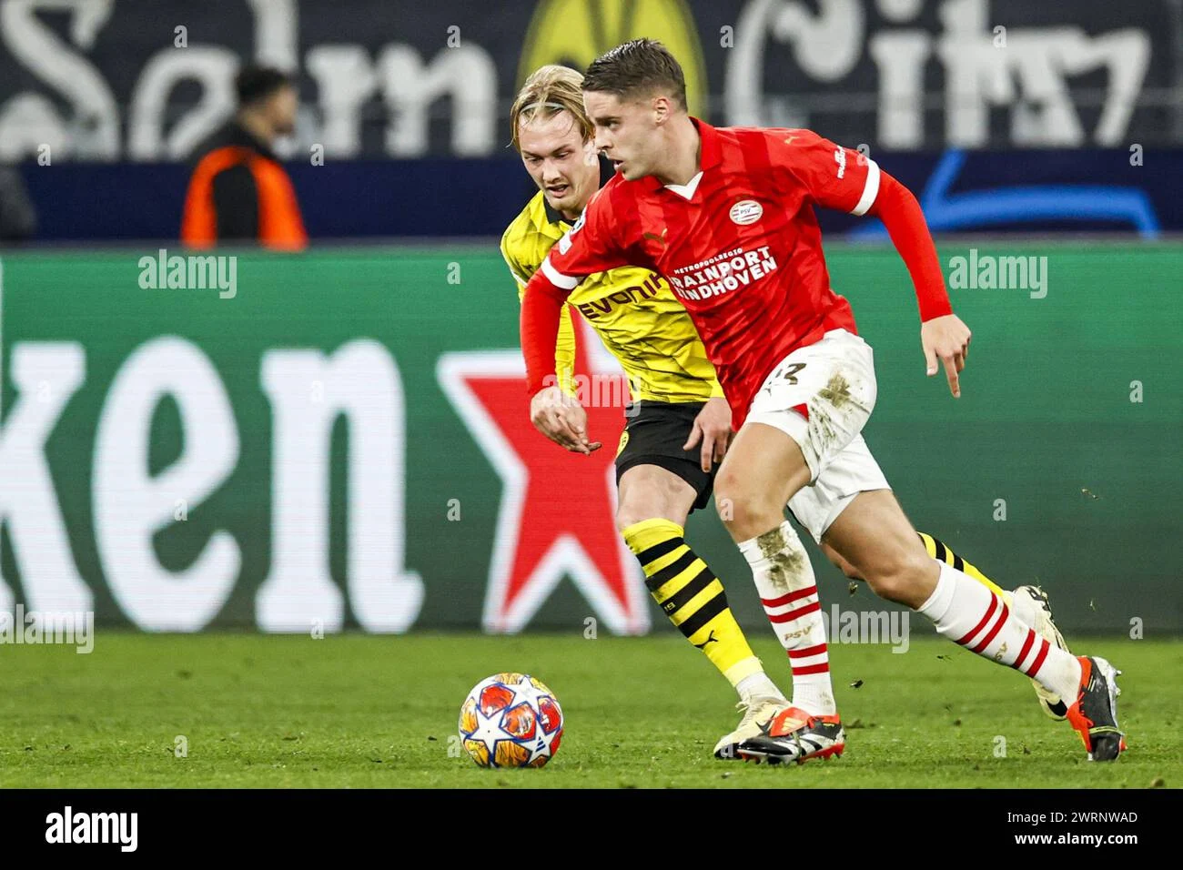 PSV Meninggalkan Jalan Tengah, Joey Veerman Bergabung dengan Borussia Dortmund