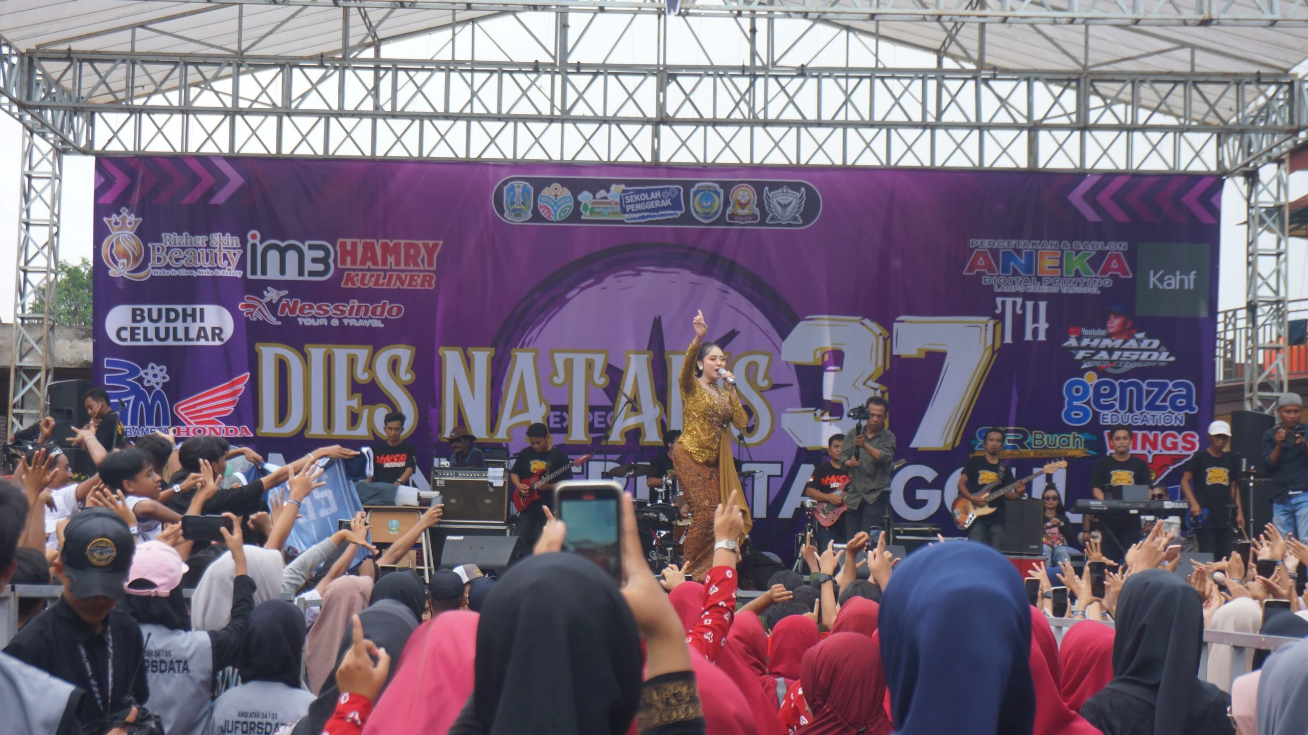 Puncak Perayaan HUT RCTI ke-37: Pernikahan Spektakuler Sena-Davina dan Kemeriahan Bintang Tamu