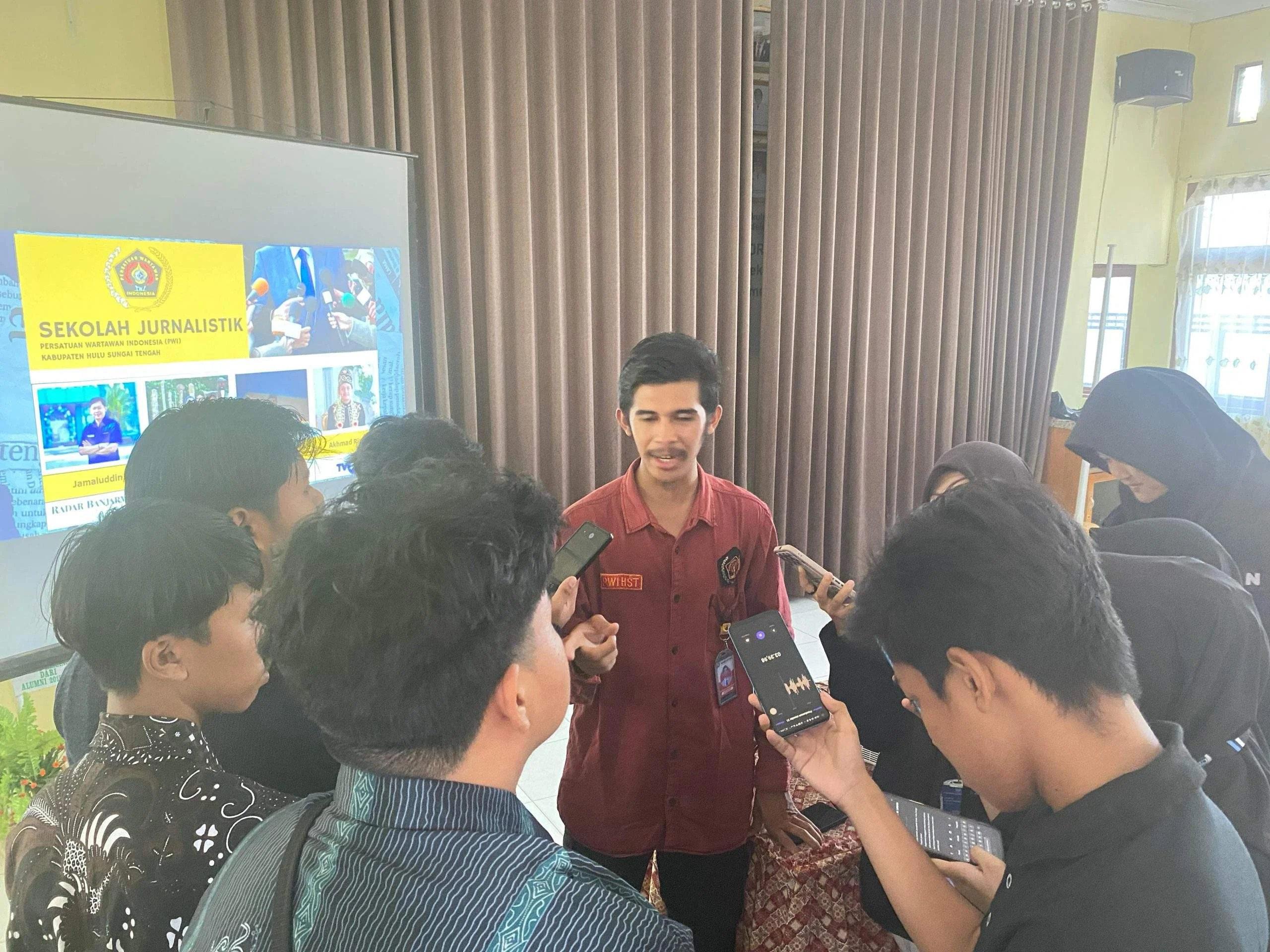 PWI Tabalong Gelar Kunjungan Jurnalistik ke Sekolah