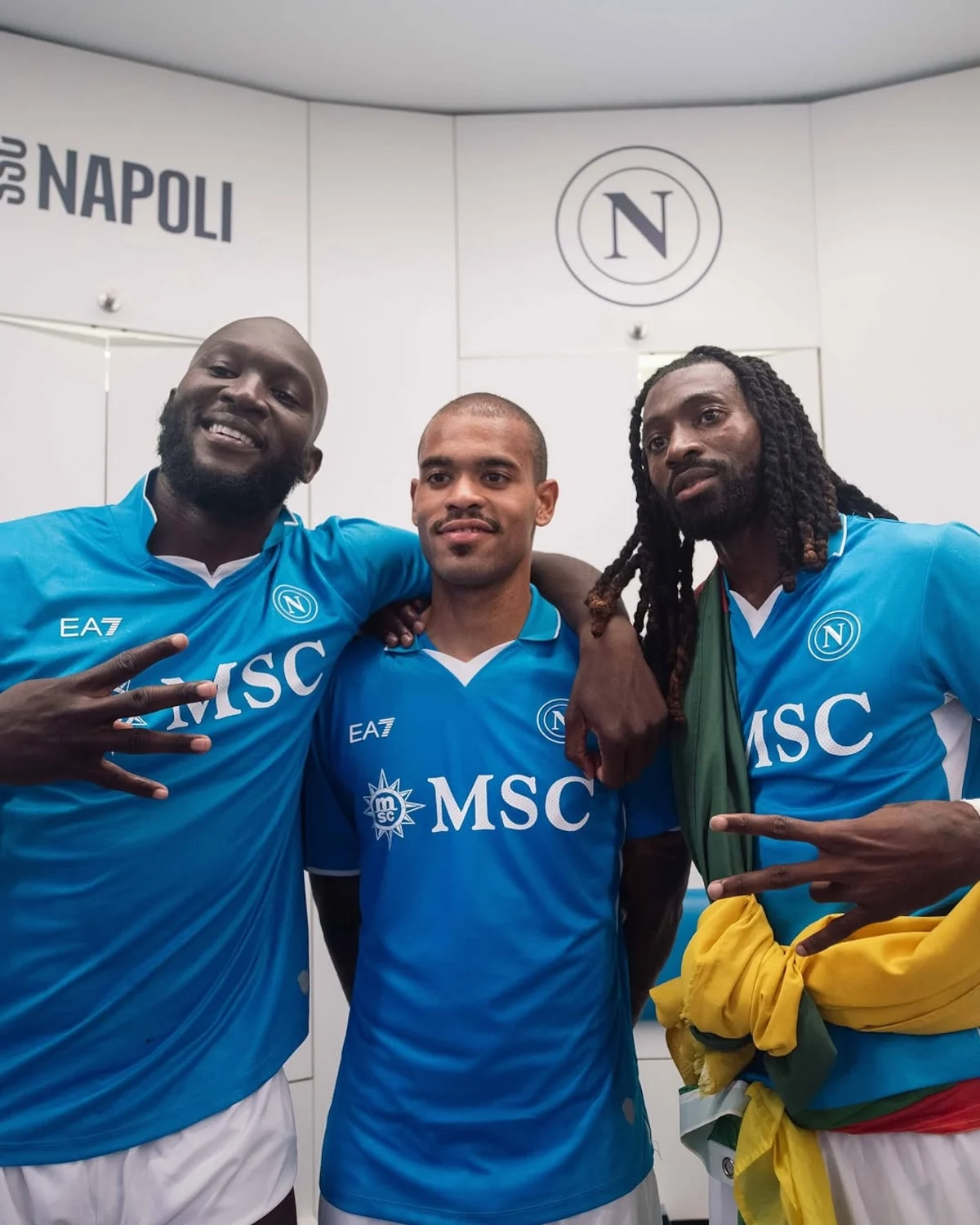 Revolusi Skuad Napoli: Benoit Badiashile Merapat, Cyril Ngonge Siap Dilepas