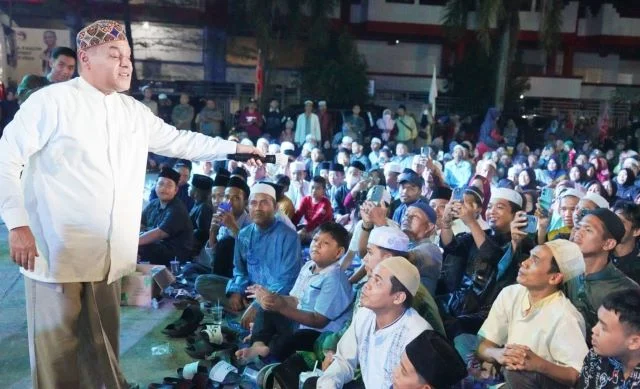 Ribuan Warga Banjarbaru Bersholawat Bersama Haddad Alwi untuk Indonesia