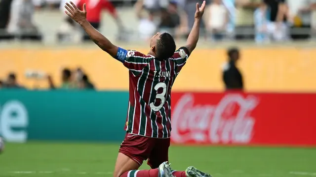 Sentuhan Ajaib Thiago Silva dan Drama Penalti: Fluminense Melaju ke Perempat Final Copa Libertadores