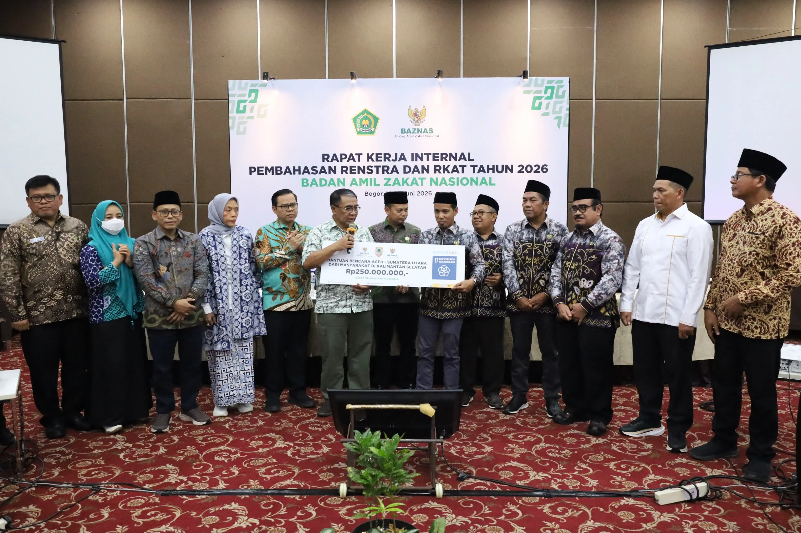 Setwan dan Baznas Kalsel Berikan Bantuan Kepada Veteran