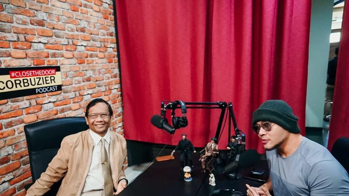 Sisi Lain Deddy Corbuzier: Dari Rahasia Podcast Sukses hingga Kehidupan Pribadi yang Terbuka