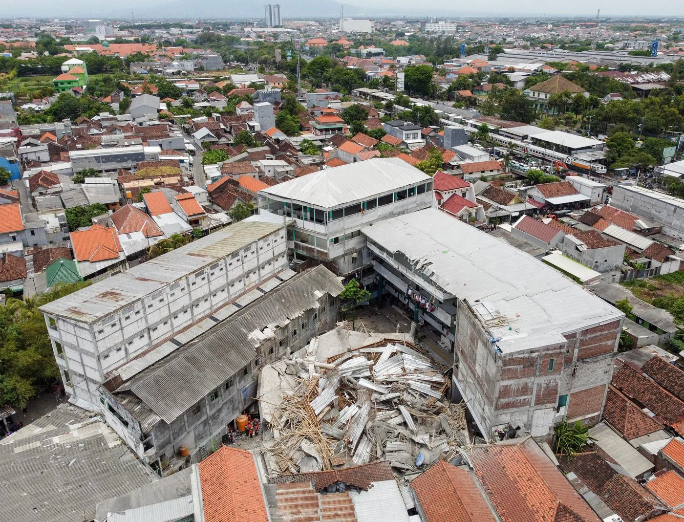 Tragedi Gempa NTT: 47 Jiwa Melayang, BNPB Desak Status Darurat Nasional