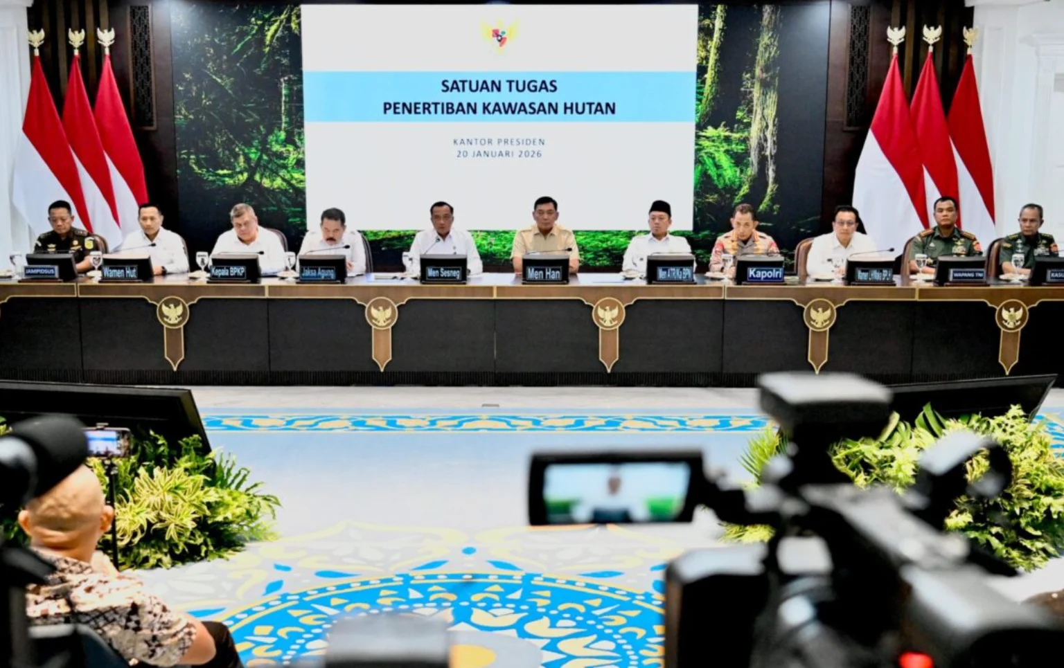 Turun Langsung ke Kalimantan, Presiden Prabowo Perintahkan Tindakan Tegas Bagi Pembakar Hutan