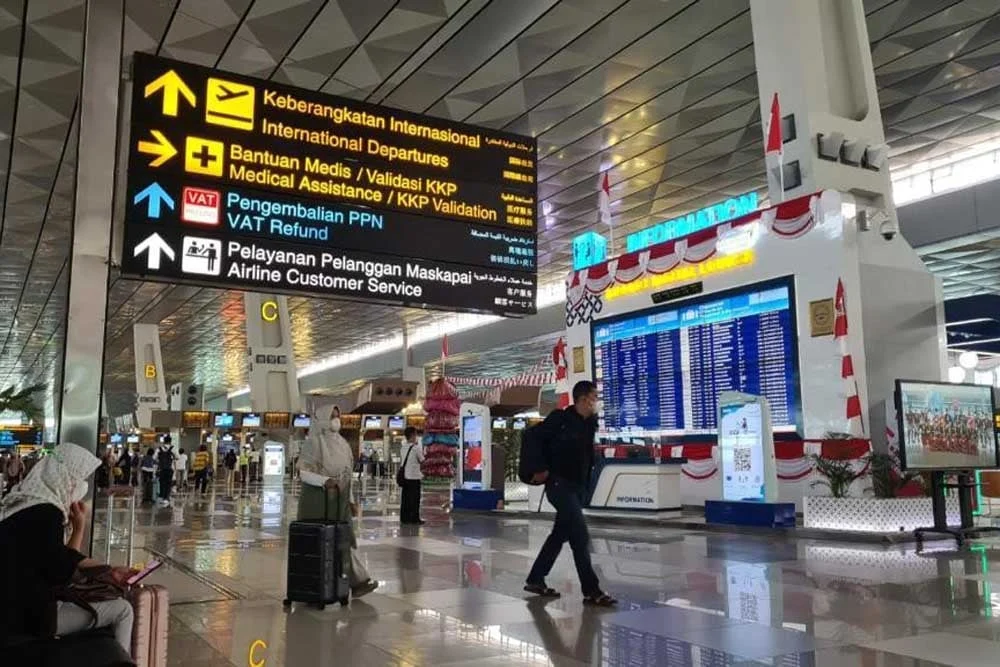 Bandara Soekarno-Hatta Kembali Beroperasi: Perjuangan Penumpang di Tengah Pemulihan Jadwal Penerbangan