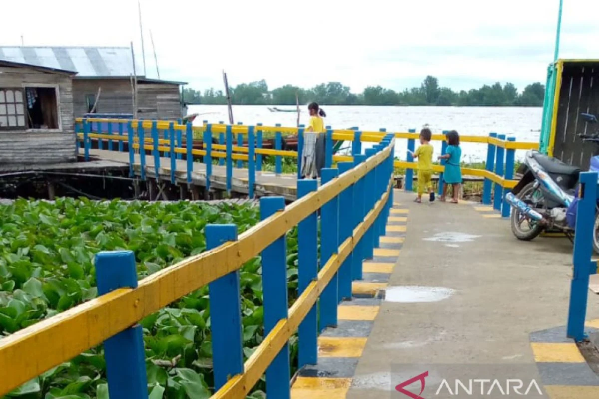 Jembatan Mantuil Putus, Polresta Banjarmasin Siapkan Perahu Gratis untuk Warga dan Pengendara Roda Dua