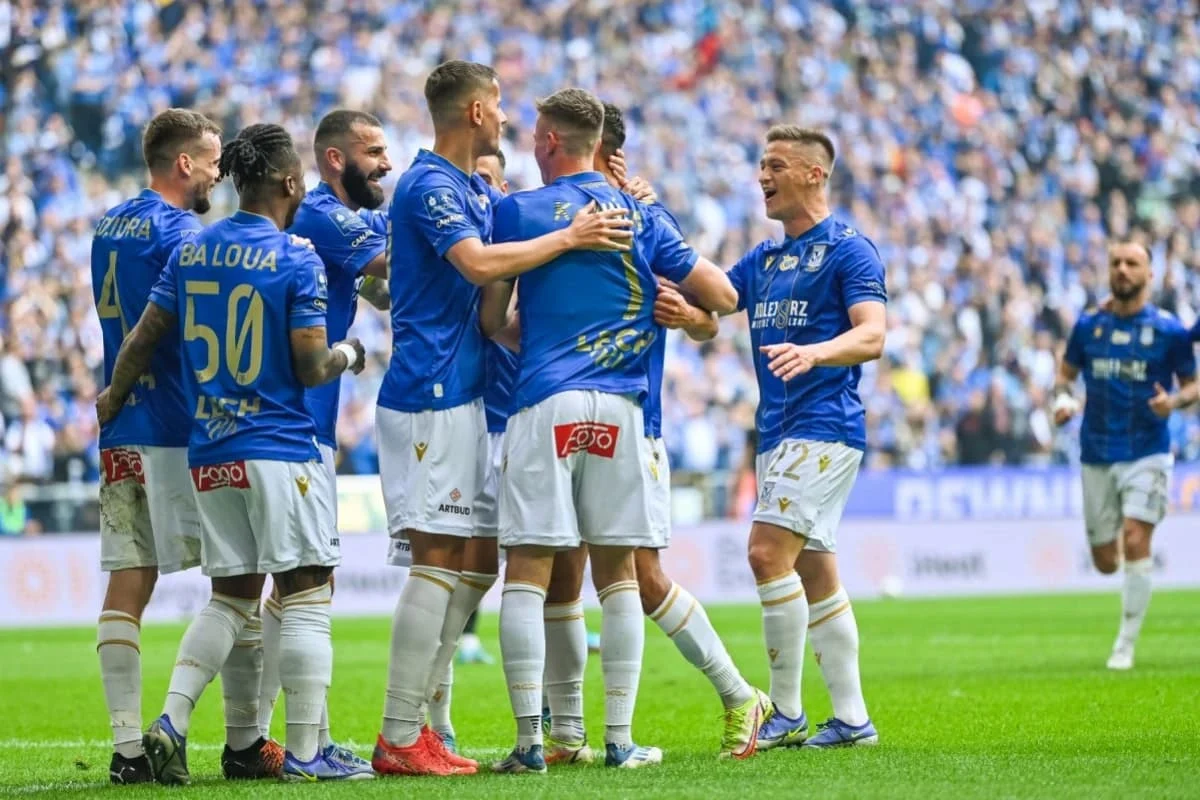 Lech Poznan Berkuasa di Puncak Klasemen: Dramatisasi Kemenangan atas Jagiellonia