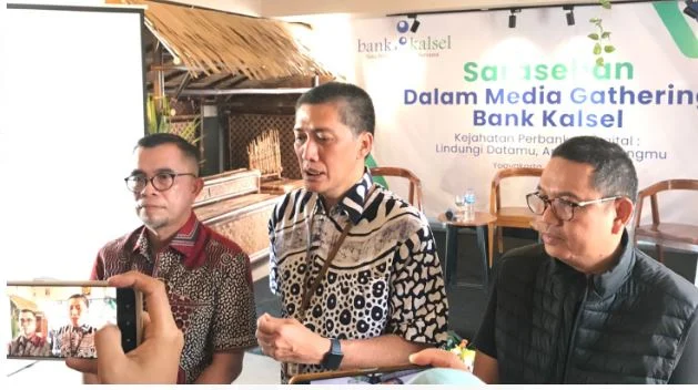 Media Gathering Bank Kalsel di Surabaya Bahas Tantangan Homeless Media dan AI