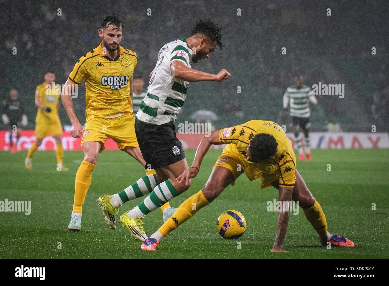 Sporting CP Bungkam CD Nacional: Luis Suárez Damai dengan Suporter di Alvalade