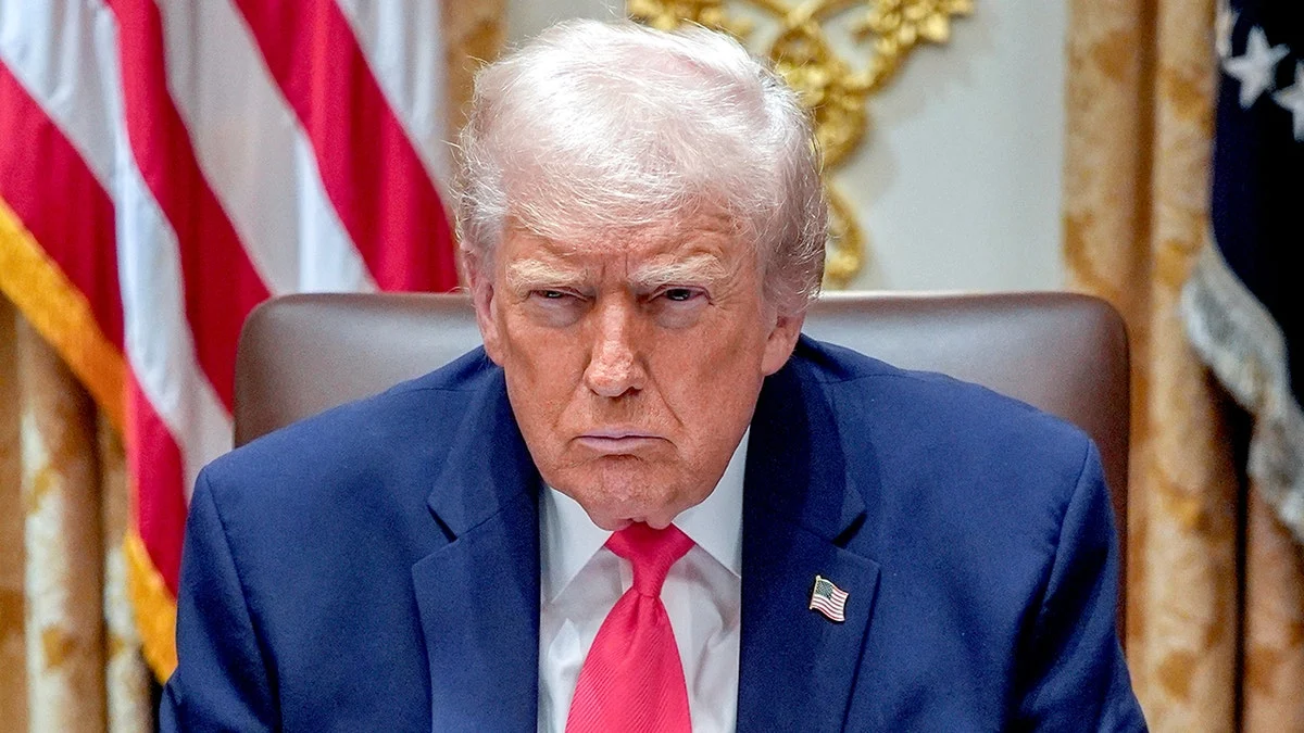 Trump Desak Ukraina Hentikan Serangan Kilang Minyak Rusia di Tengah Krisis Solar Global
