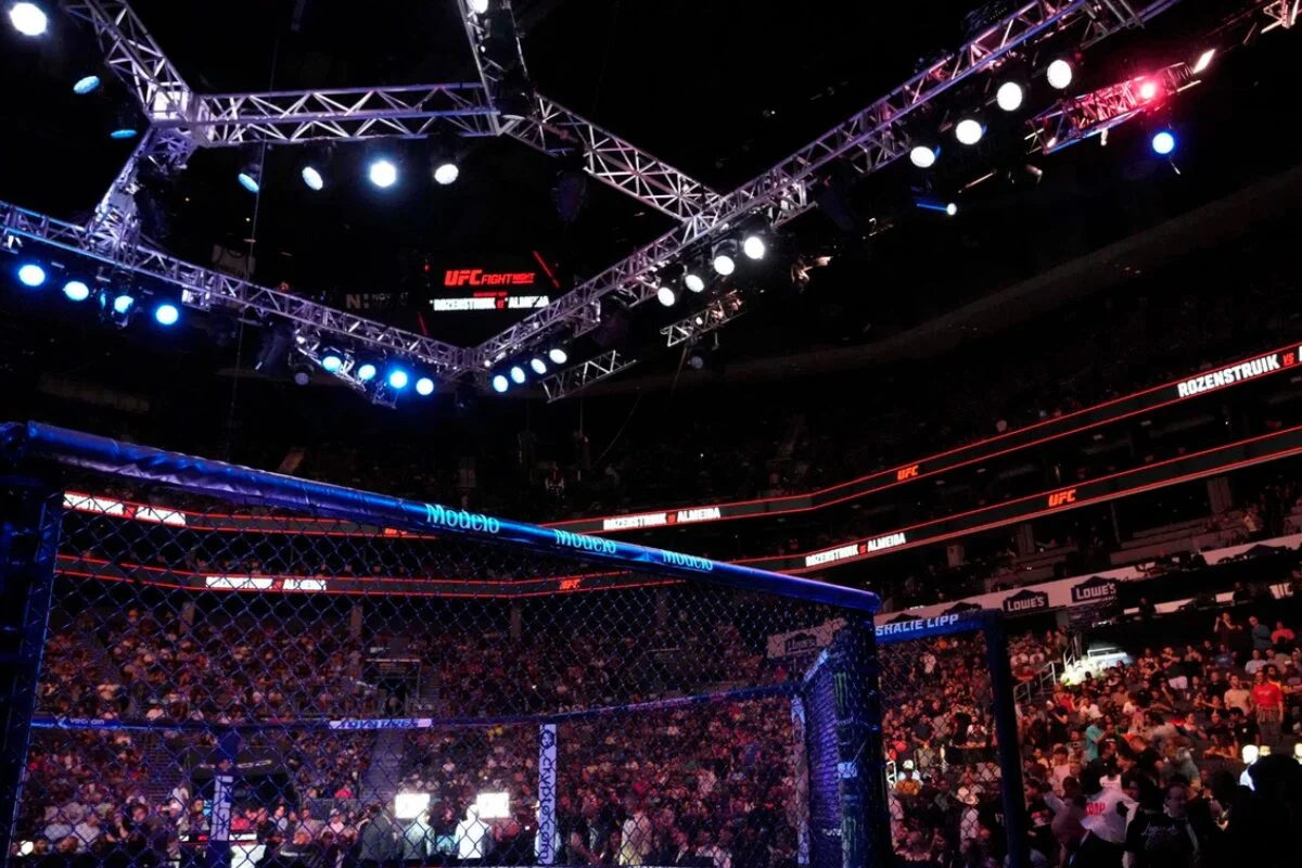 UFC Fight Night: Raul Rosas Jr. Melawan Raoni Barcelos, Momen Bersejarah di Oktagon