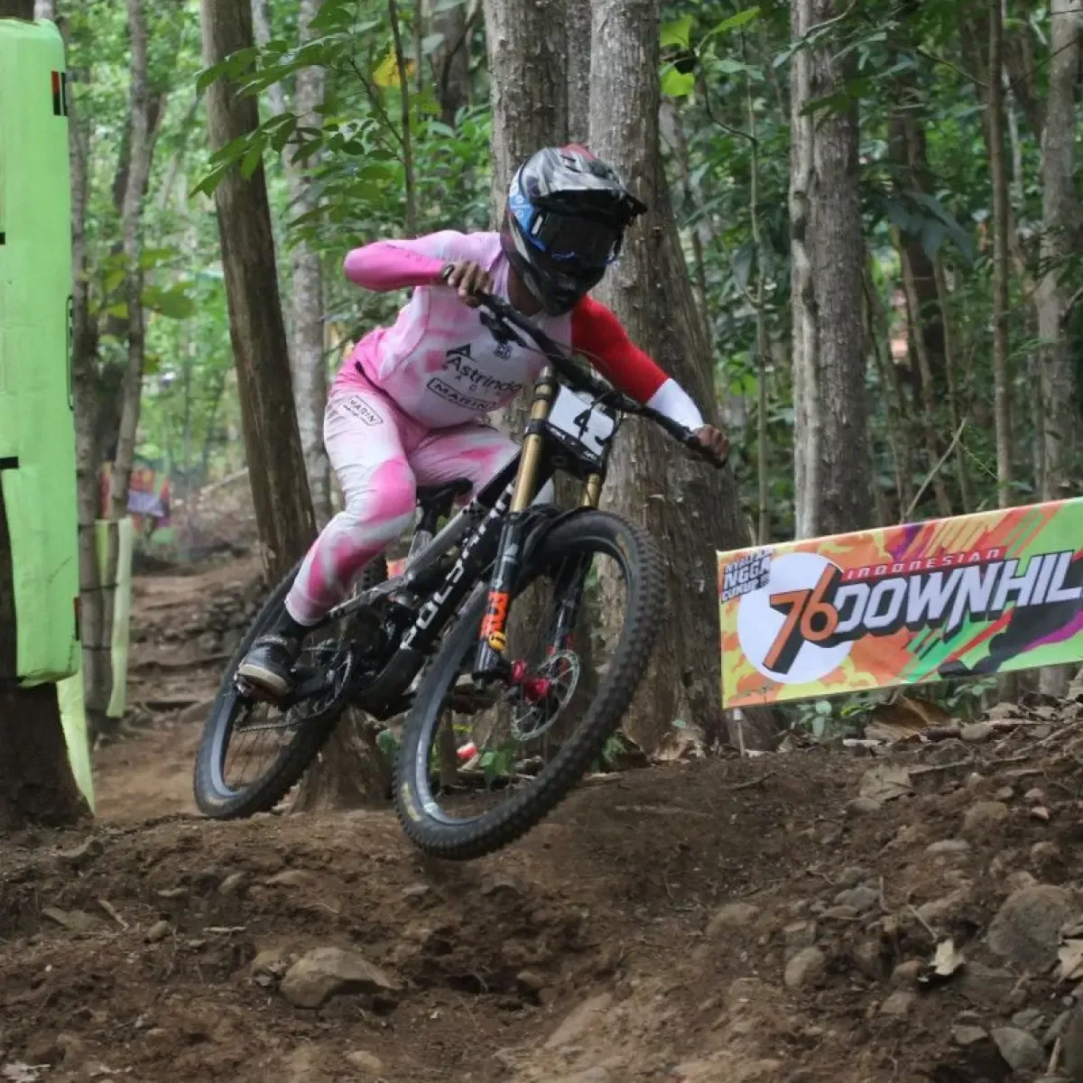 Andy Prayoga Pimpin Klasemen Men Elite Jelang Seri Pasuruan 76 Ultimate Downhill 2026