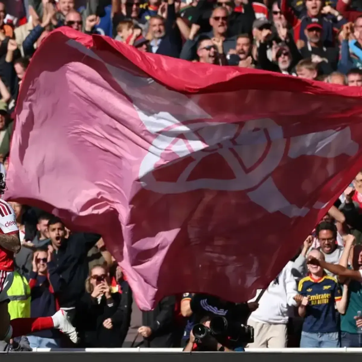 Arsenal Bangkit dan Kalahkan Leeds United dengan Skor 2-1 di Emirates Stadium