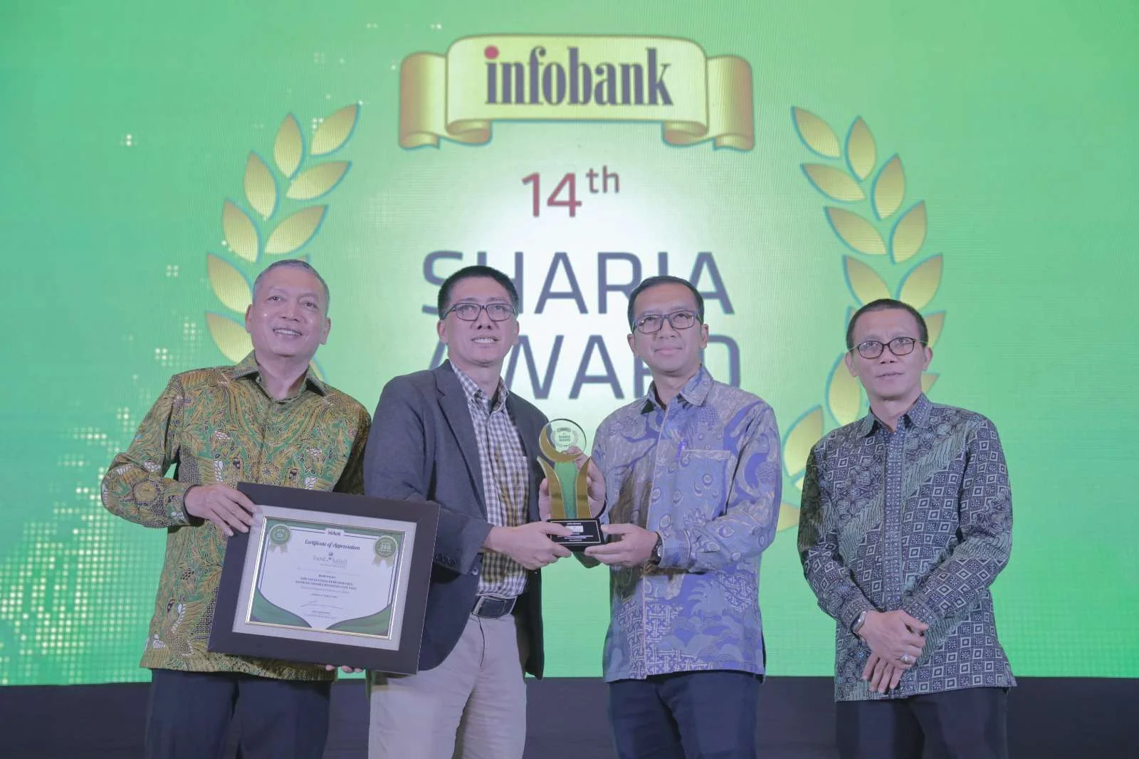 Bank Kalsel Syariah Raih Golden Champion dan Excellent Performance di Infobank 15th Sharia Awards 2026