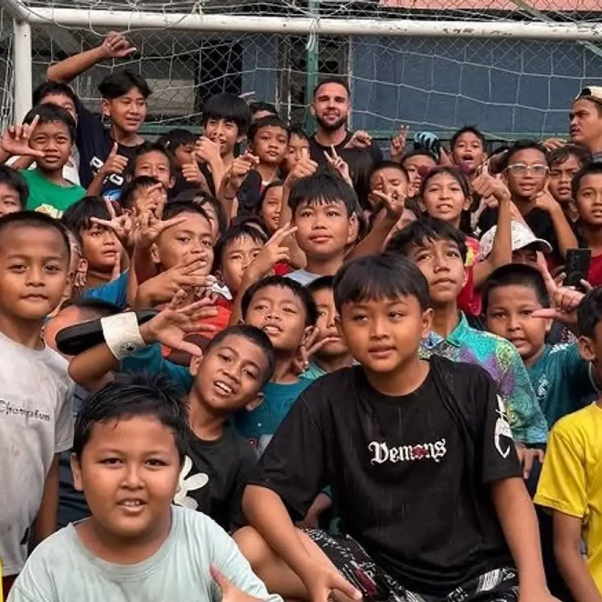 Calvin Verdonk Kunjungi Panti Asuhan Griya Asih Jelang Final FIFA ASEAN Cup 2026