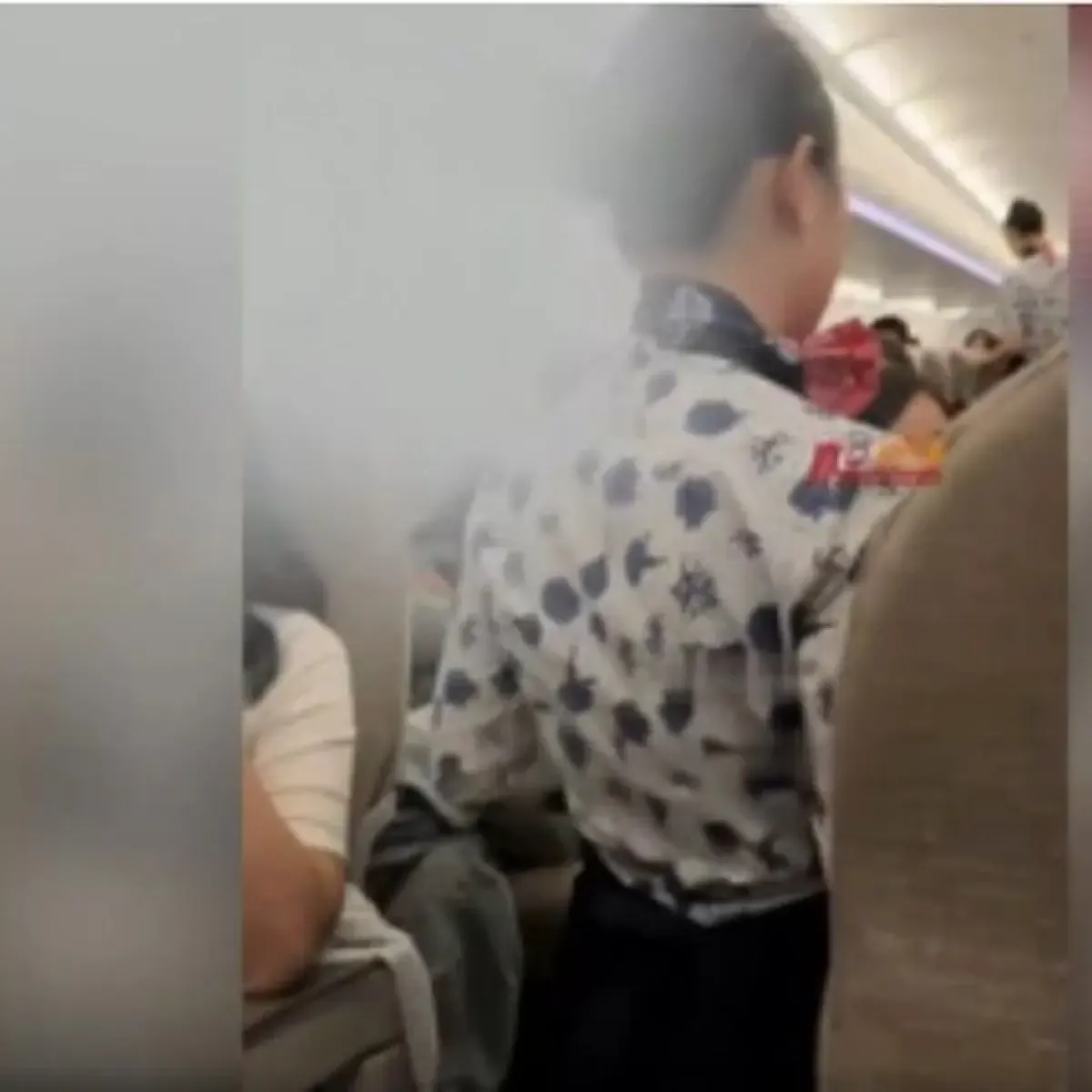 China Eastern Larang Terbang Penumpang yang Intimidasi Pramugari