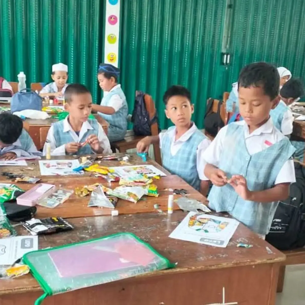 DPD RI Kawal Penyaluran Program Pendidikan di Papua Barat