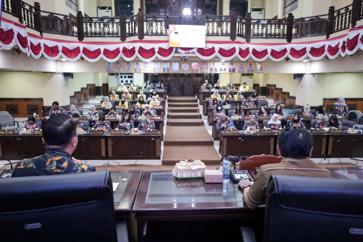DPRD Kalsel Apresiasi Parliament Tour Yayasan Generasi Pelajar Kreatif