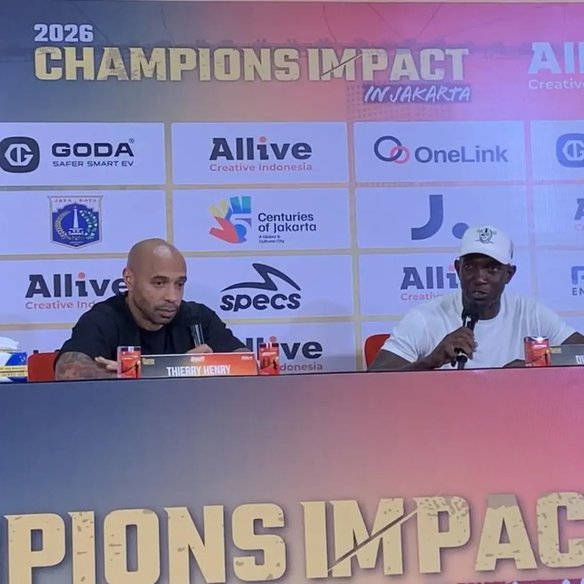 Dwight Yorke Akui Usia Batasi Gerak di Laga Legenda MU