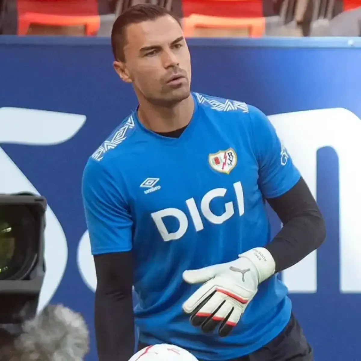 Emil Audero Hadapi Jadwal Padat di Rayo Vallecano Usai Juara ASEAN Cup