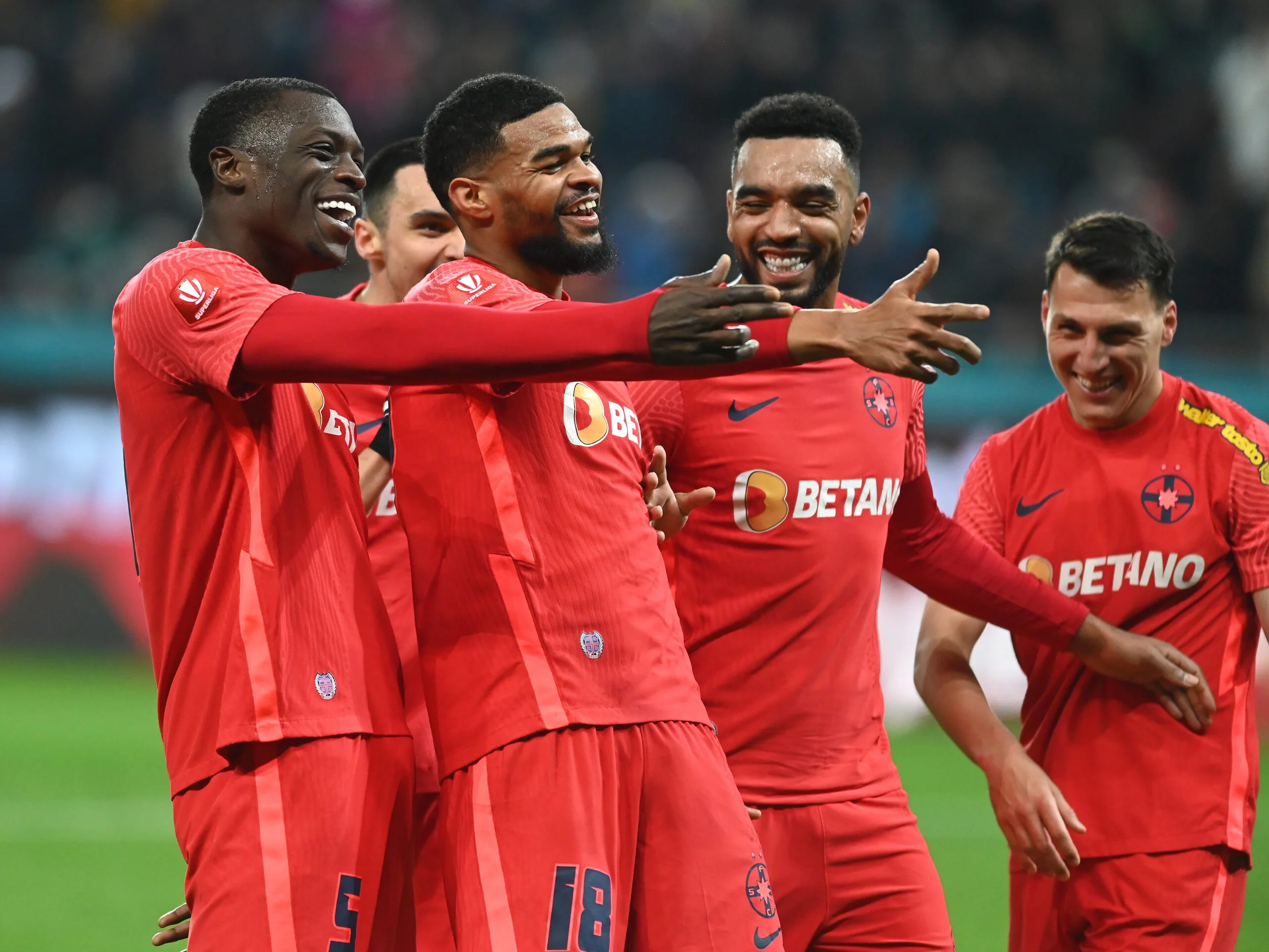 FCSB Bebas Transfer, Reghecampf Debut Manis, dan Pădurariu Ancam Posisi Bancu