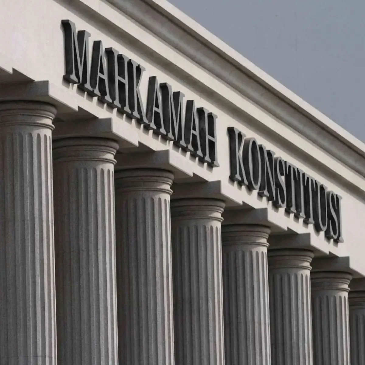 Gibran Bantah Tak Lulus SMA Usai Temuan Dokumen MK