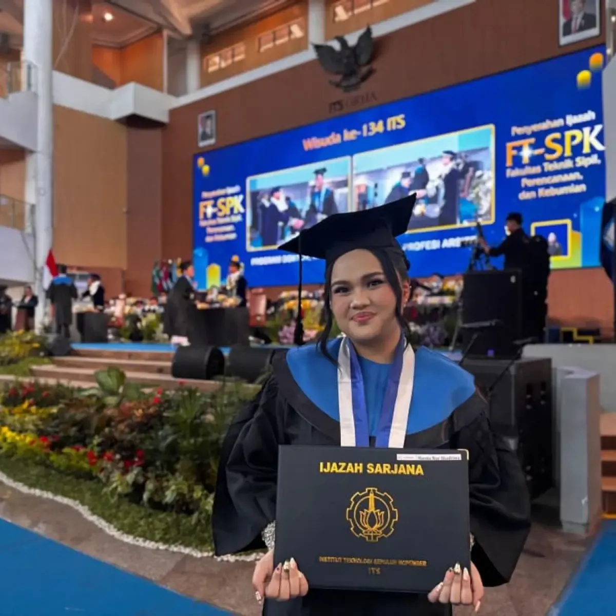 Hasna Nur Shadrina, Sarjana ITS Termuda di Usia 19 Tahun