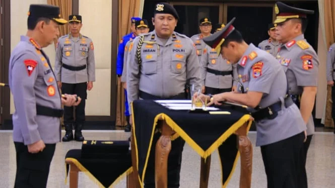 Helfi Assegaf Lengser, Yustan Alpiani Resmi Jabat Kapolda Lampung dalam Sertijab di Mabes Polri