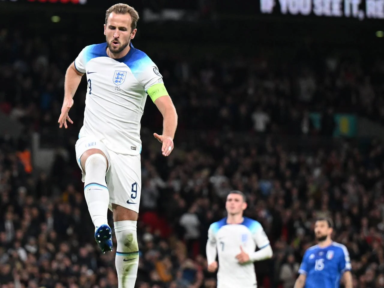 Inggris Bantai Ceko 3-0: Brace Harry Kane Samai Rekor 125 Caps Peter Shilton
