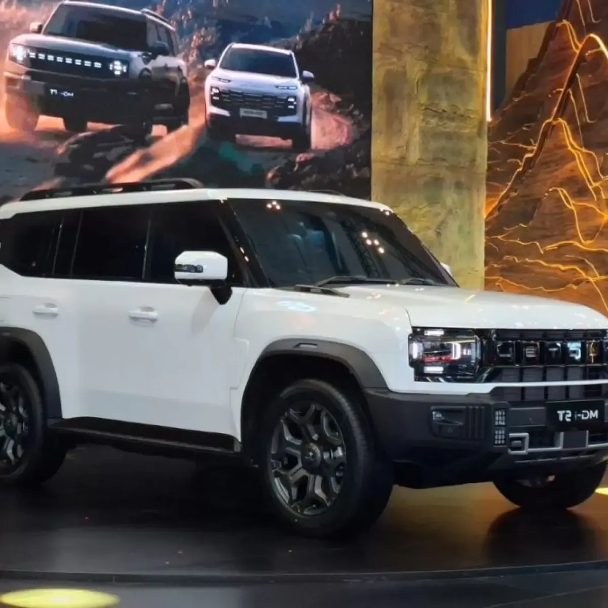 JETOUR Catat Penjualan 411 Unit dengan Dominasi SUV PHEV