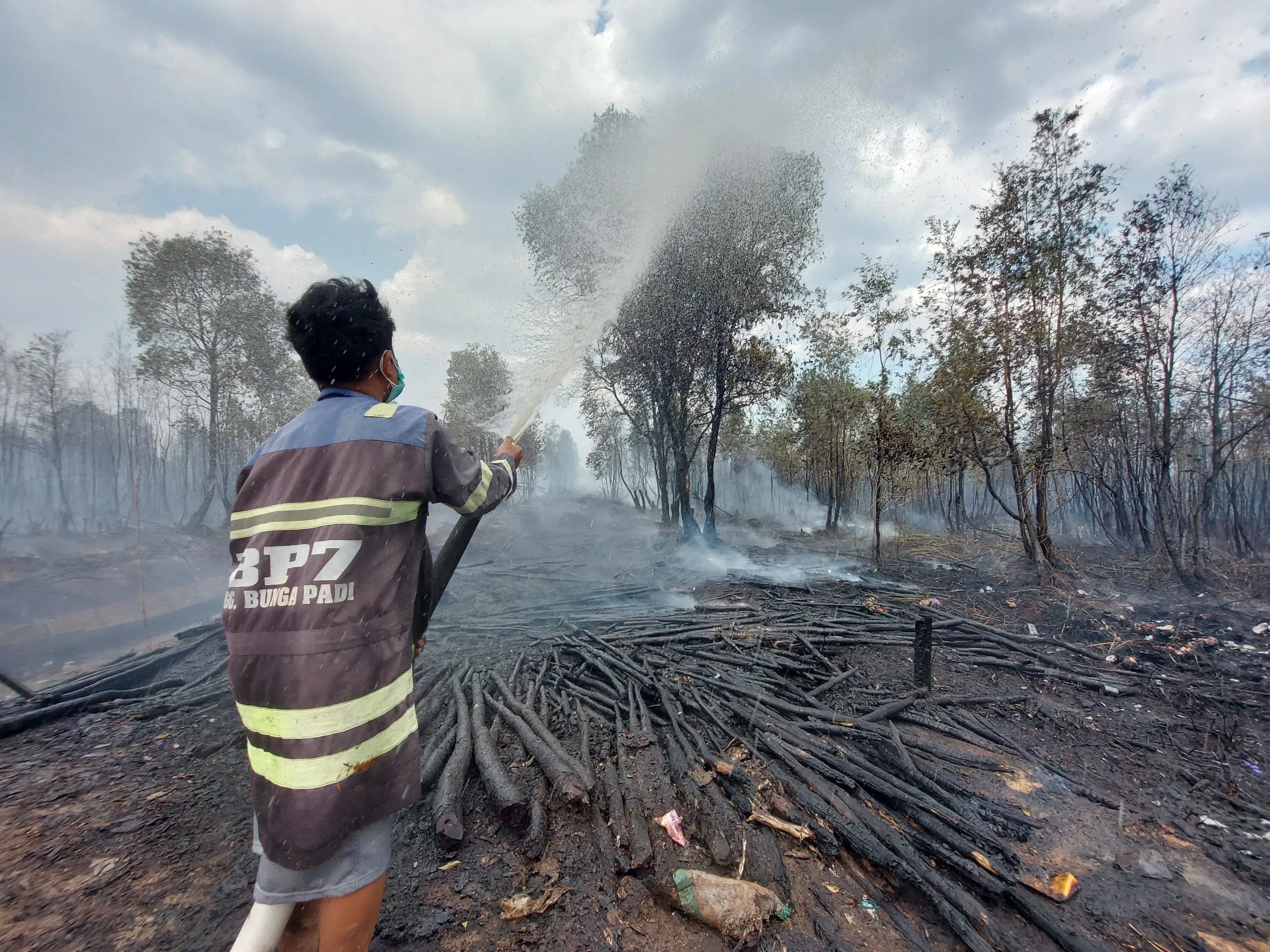 Karhutla Banjarmasin Capai 71 Kejadian, Penanganan Diperkuat dari Darat dan Udara