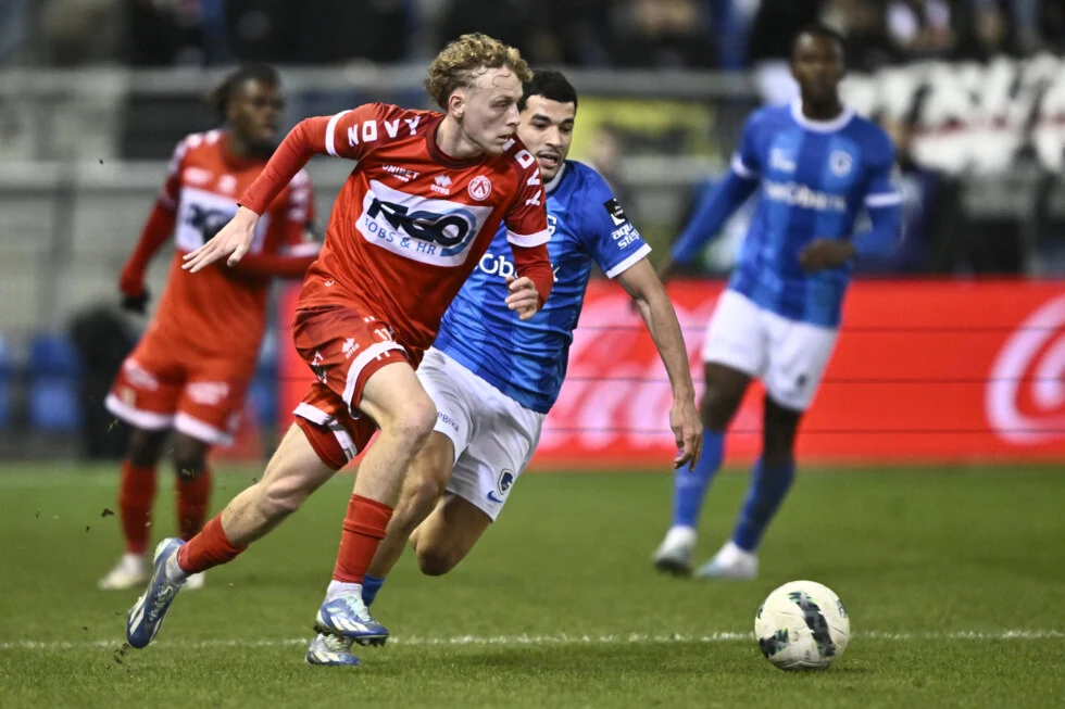 KRC Genk Bangkit! Resep Sukses Baru Thorup Hancurkan KV Kortrijk 3-0