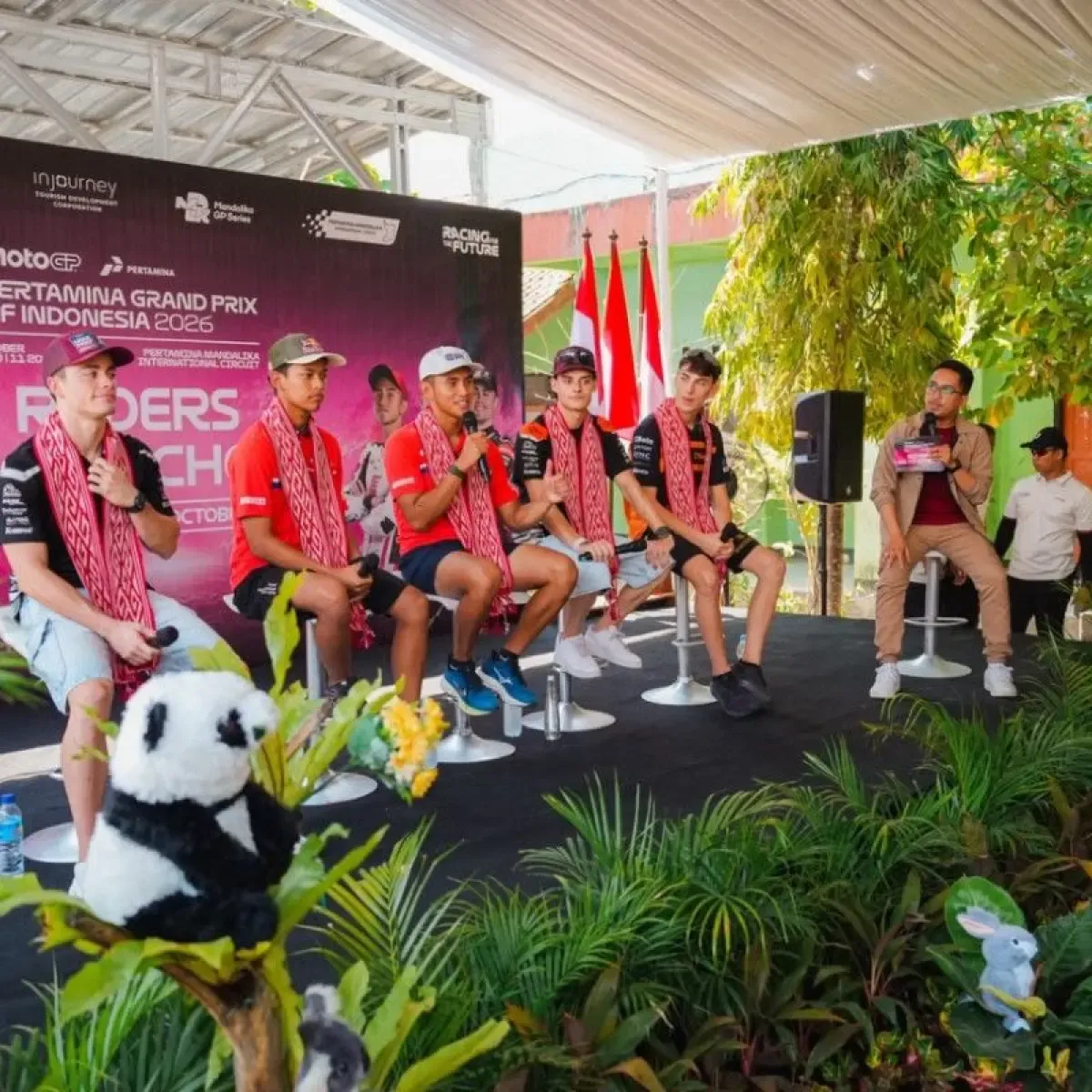 Lima Pembalap Moto2 dan Moto3 Sapa Siswa di Mandalika Jelang Race Weekend 2026