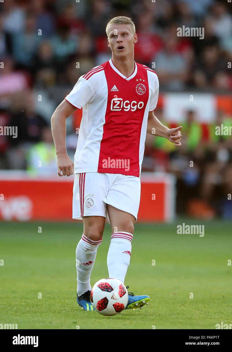 Mitchel Bakker Resmi Gabung NEC Nijmegen, Debut Emosional Lawan Ajax Menanti