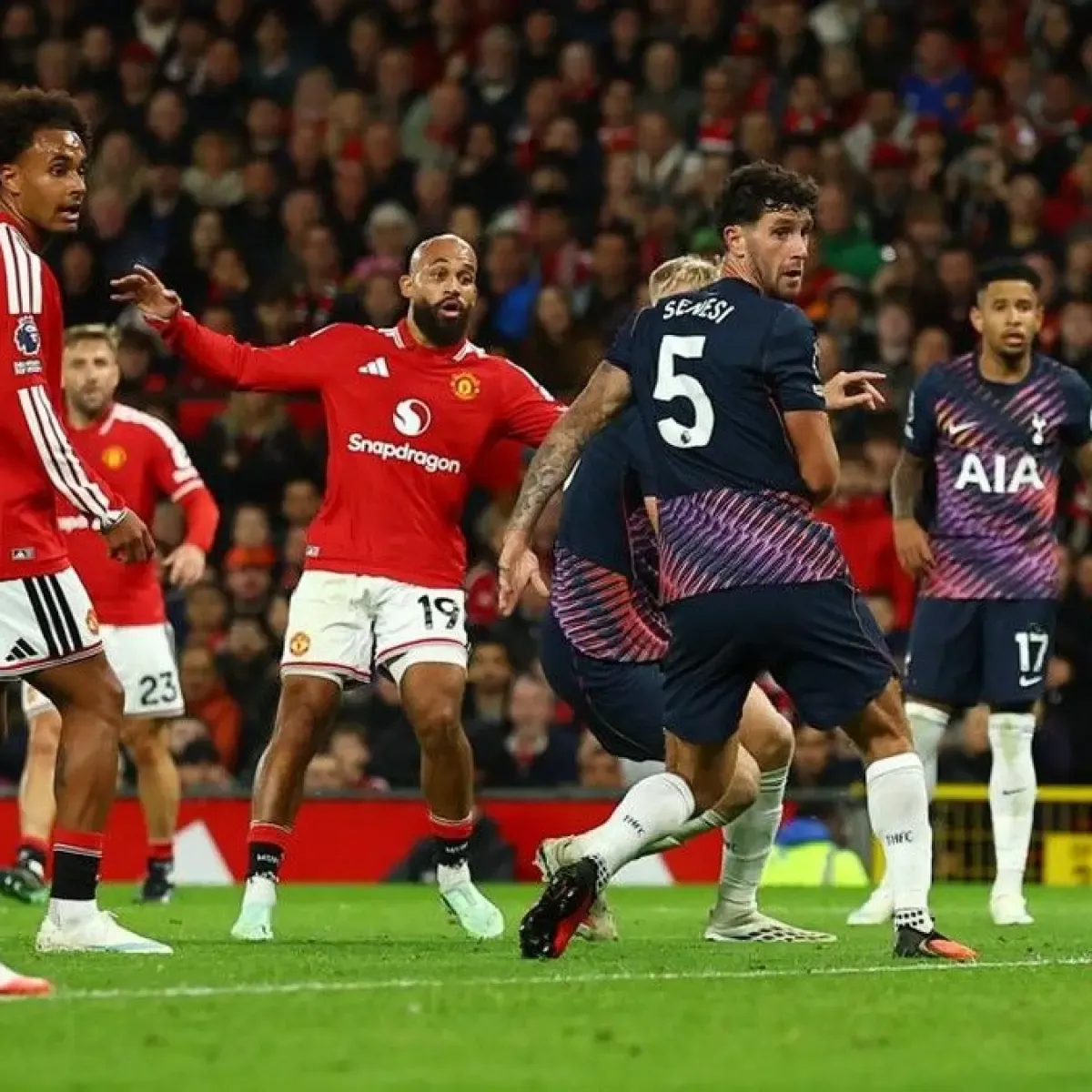 MU Gagal Menang Usai Tottenham Samakan Skor 1-1 di Old Trafford