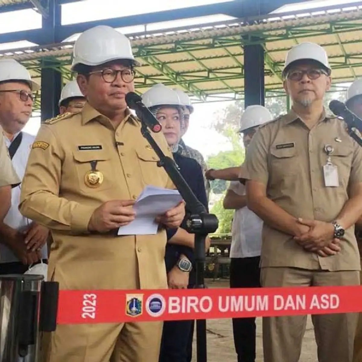 Pemprov DKI Sanksi Denda 29 Penyedia Jasa Angkutan Kebersihan