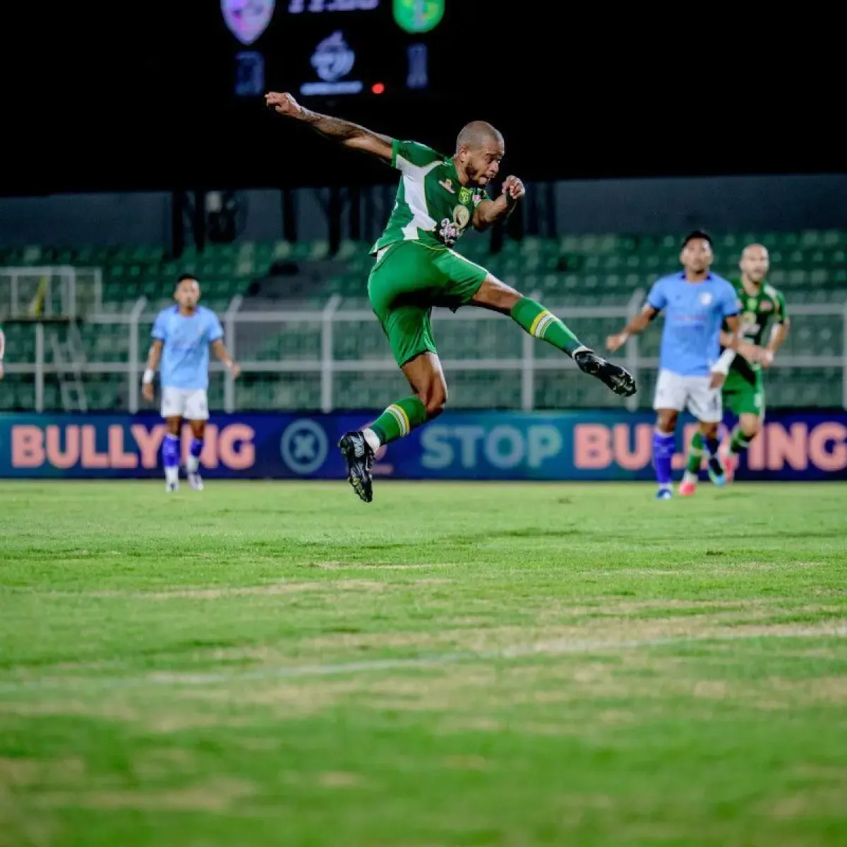 Persebaya Kalahkan Isenmulang 1-0 Lewat Penalti Alex Martins
