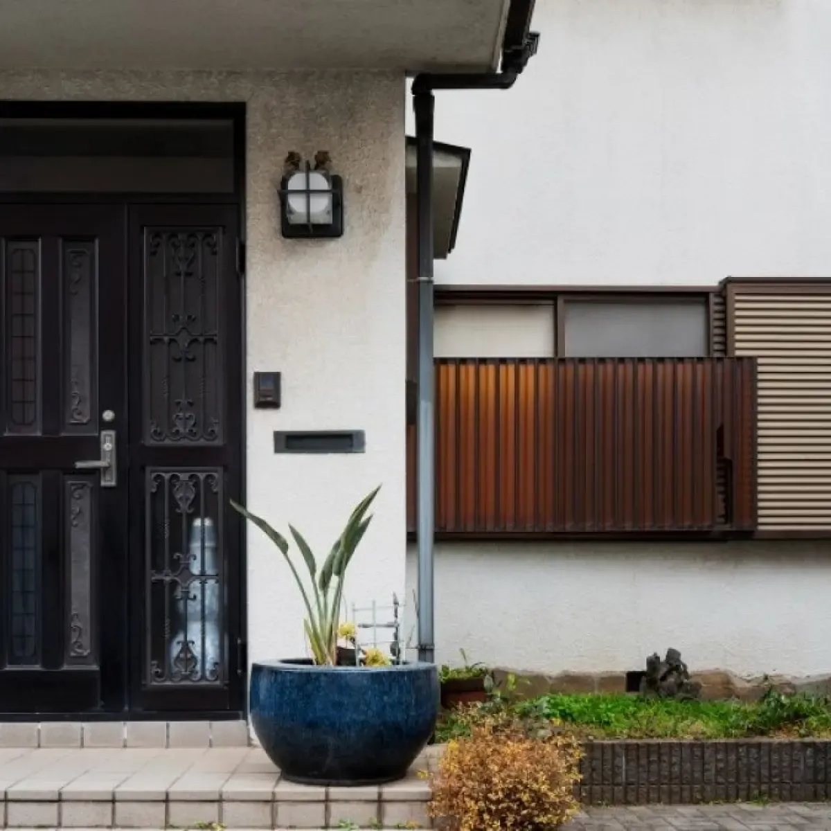 Pilih Warna Pintu Feng Shui untuk Rumah Minimalis Modern, Tetap Elegan dan Selaras Energi