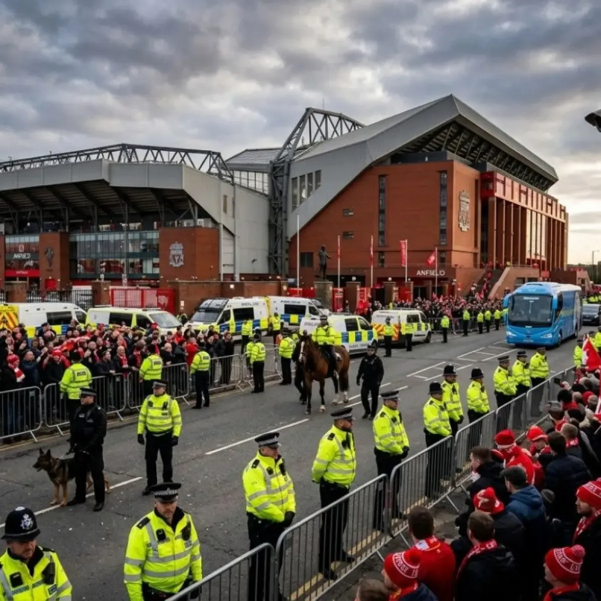 Polisi Perketat Pengamanan Liverpool vs Manchester City di Anfield