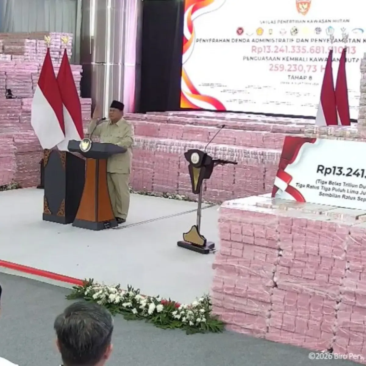 Prabowo Alokasikan Rp13,2 Triliun Hasil Penertiban Hutan untuk Gaji Guru