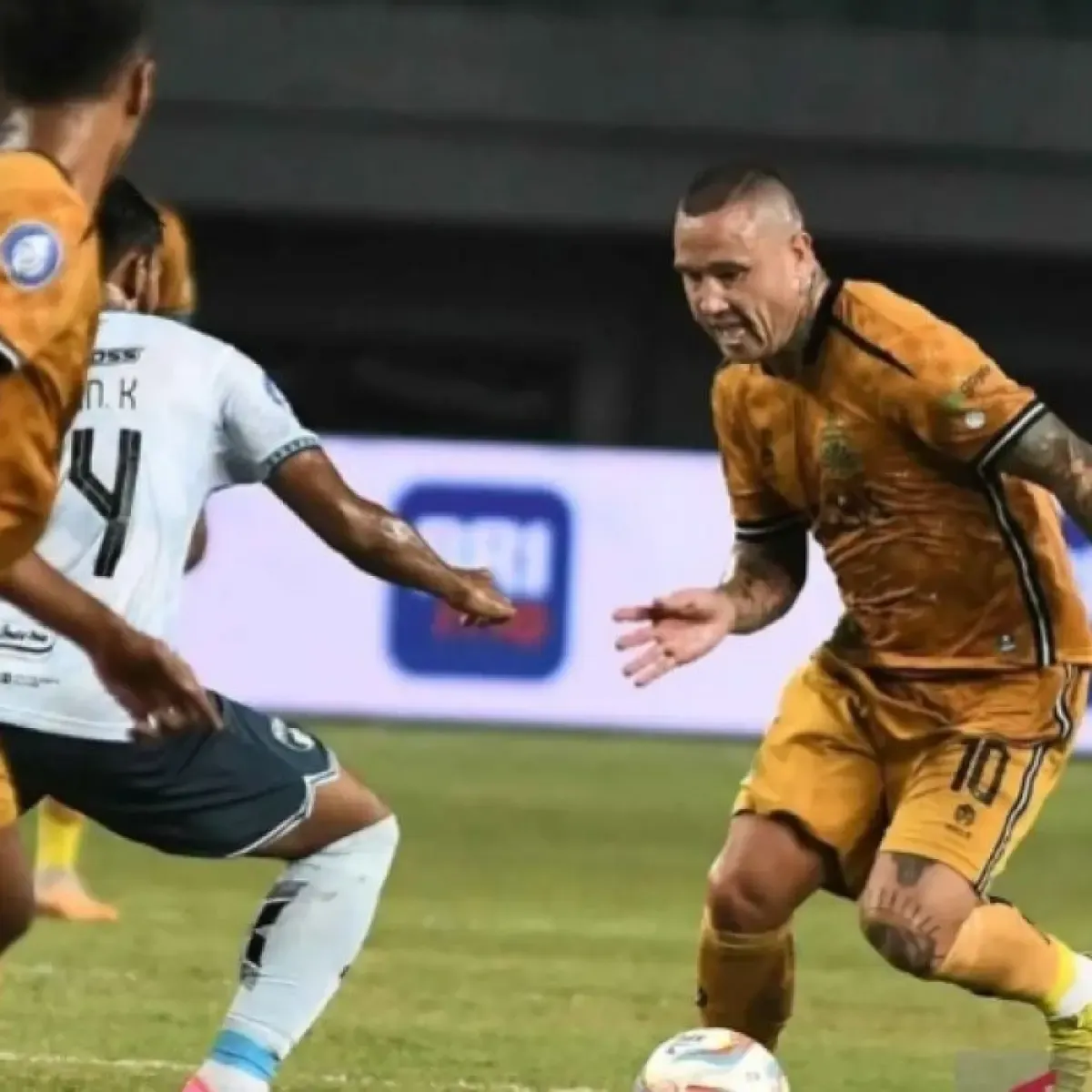 Radja Nainggolan Menyesali Tidak Memilih Menyandang Timnas Indonesia