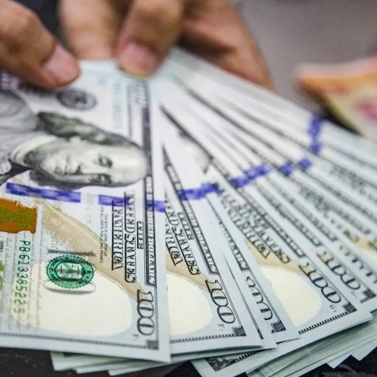 Rupiah Menguat ke Rp17.883 per Dolar AS pada 12 Oktober 2026